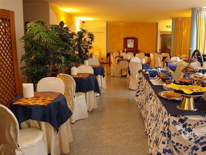 Hotel Postumia Dossobuono Dış mekan fotoğraf