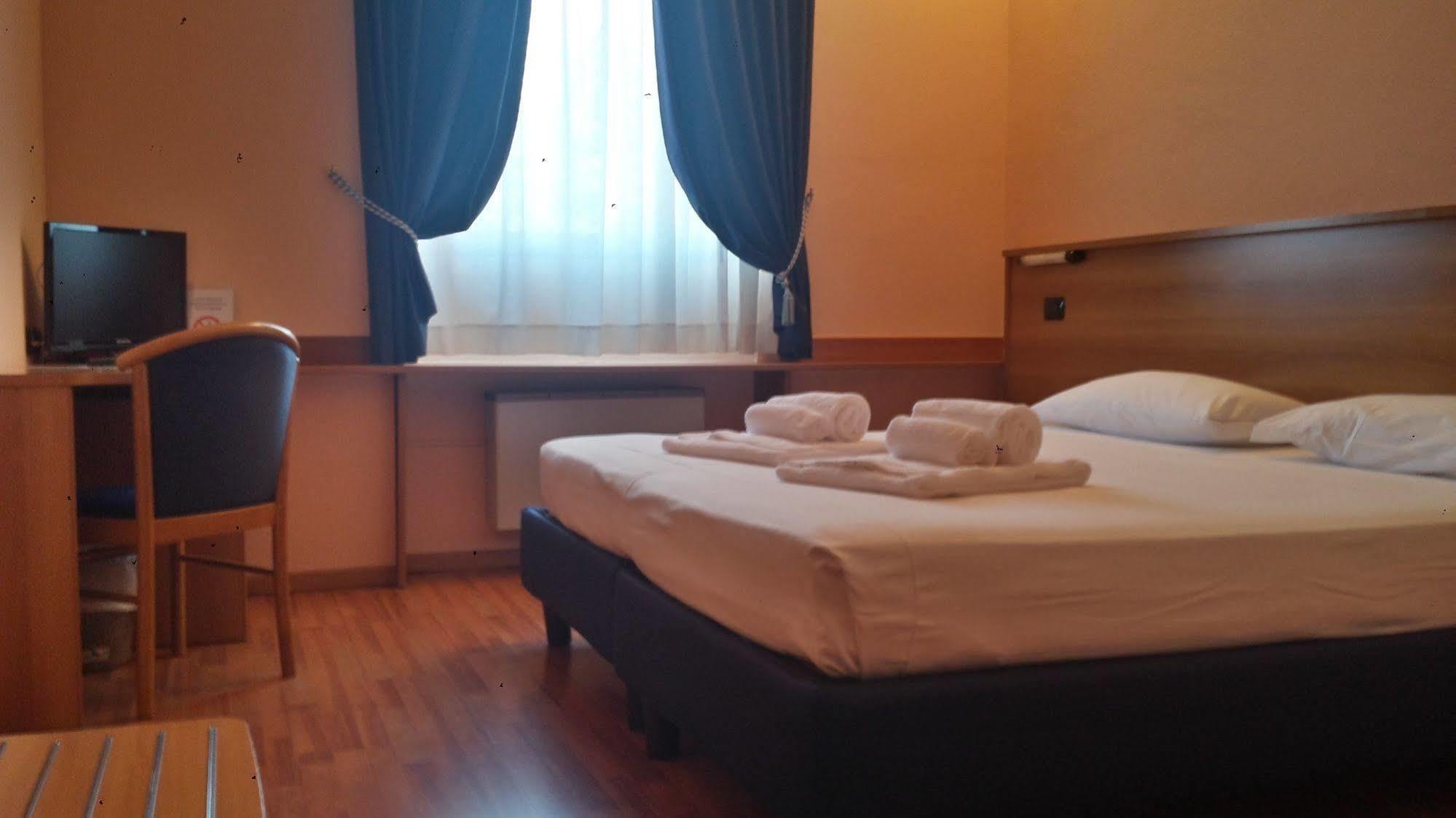 Hotel Postumia Dossobuono Dış mekan fotoğraf