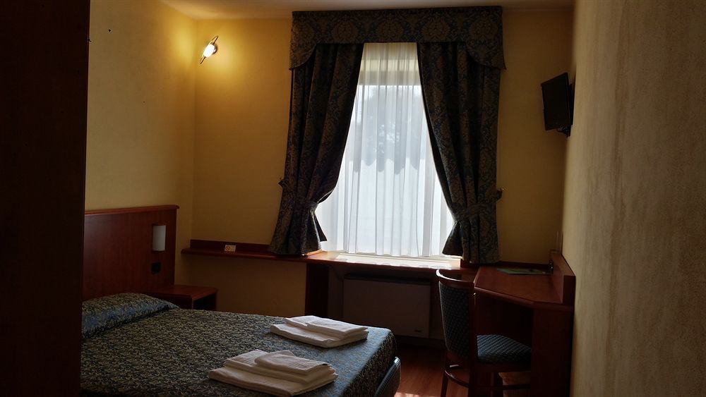 Hotel Postumia Dossobuono Dış mekan fotoğraf