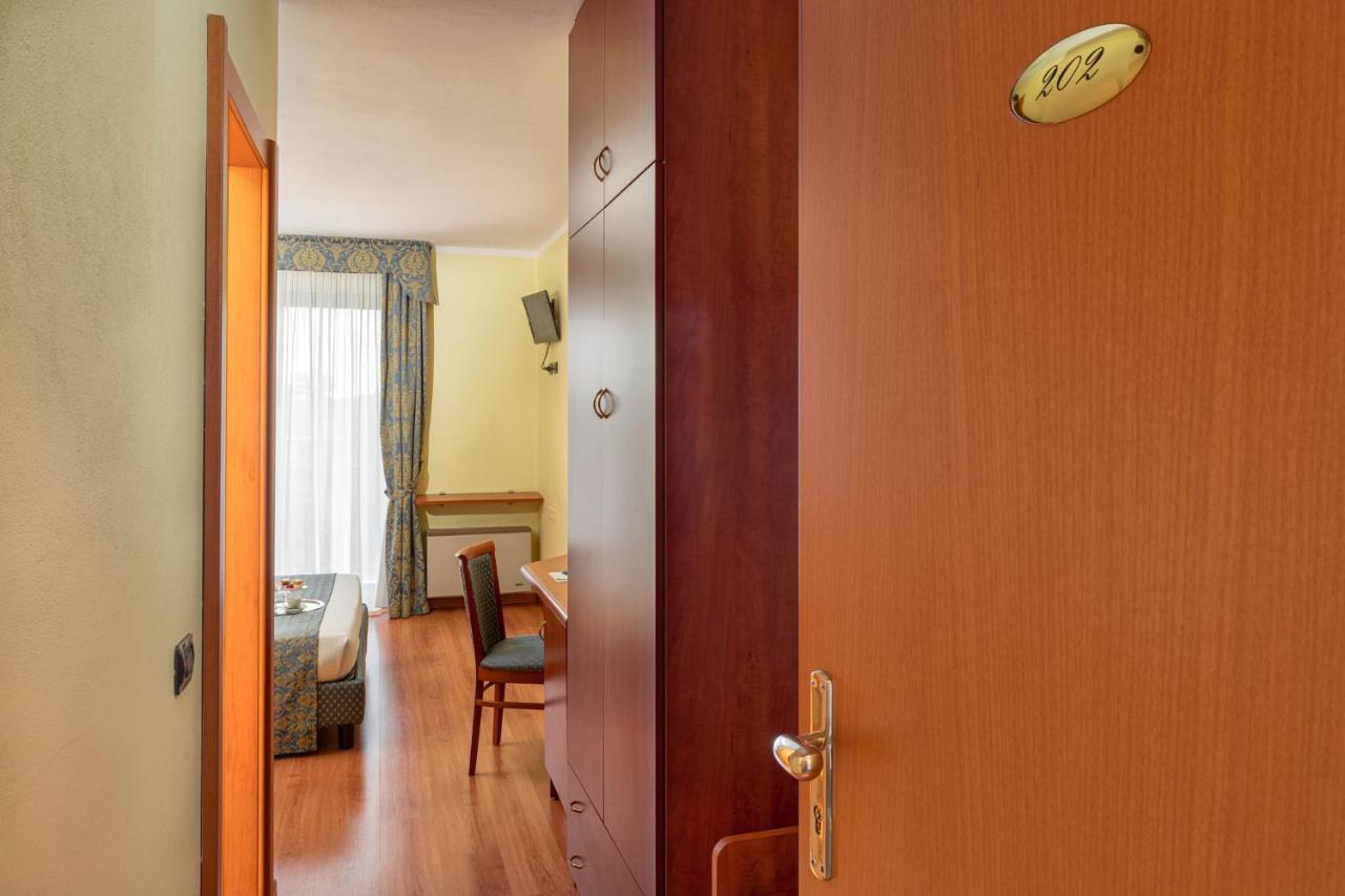 Hotel Postumia Dossobuono Dış mekan fotoğraf