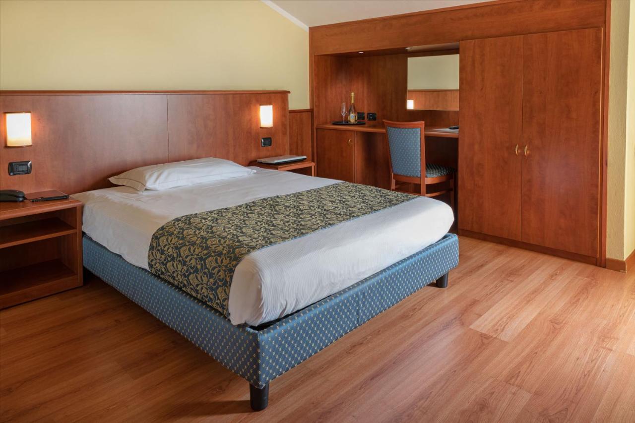 Hotel Postumia Dossobuono Dış mekan fotoğraf